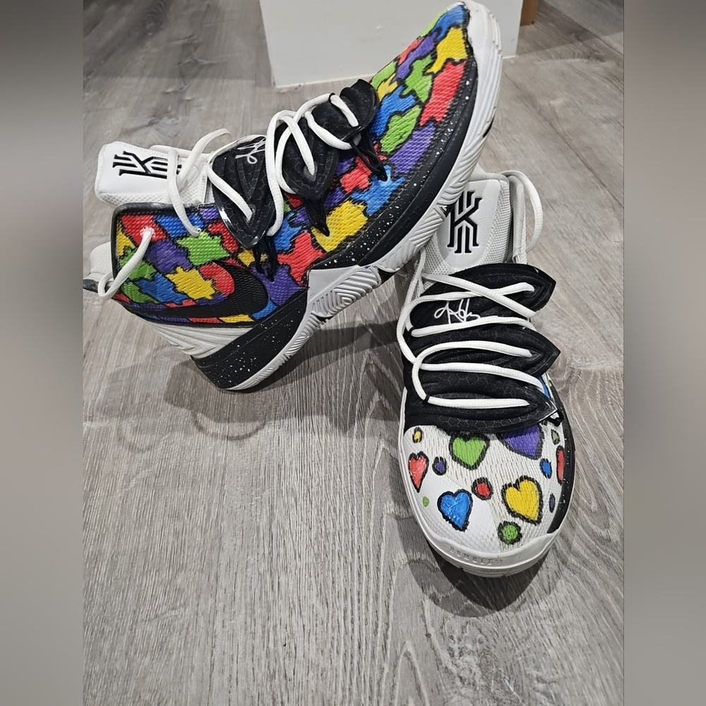 Nike Kyrie 5 Unisex Basketball Shoes for Chinese New Year 2019, Size 13, Unlimit - Picture 3 of 8